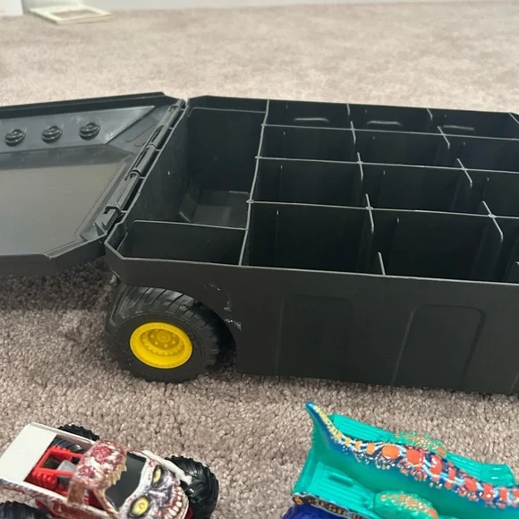 Monster Jam Kids Toy Truck Set - Multicolor - Picture 7 of 9